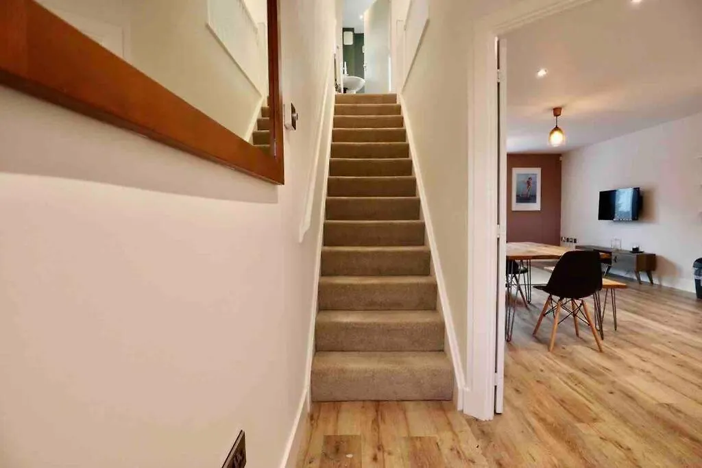 Boutique 3-Bed Townhouse With Garden And Parking Apartment Newcastle upon Tyne 0*,  United Kingdom